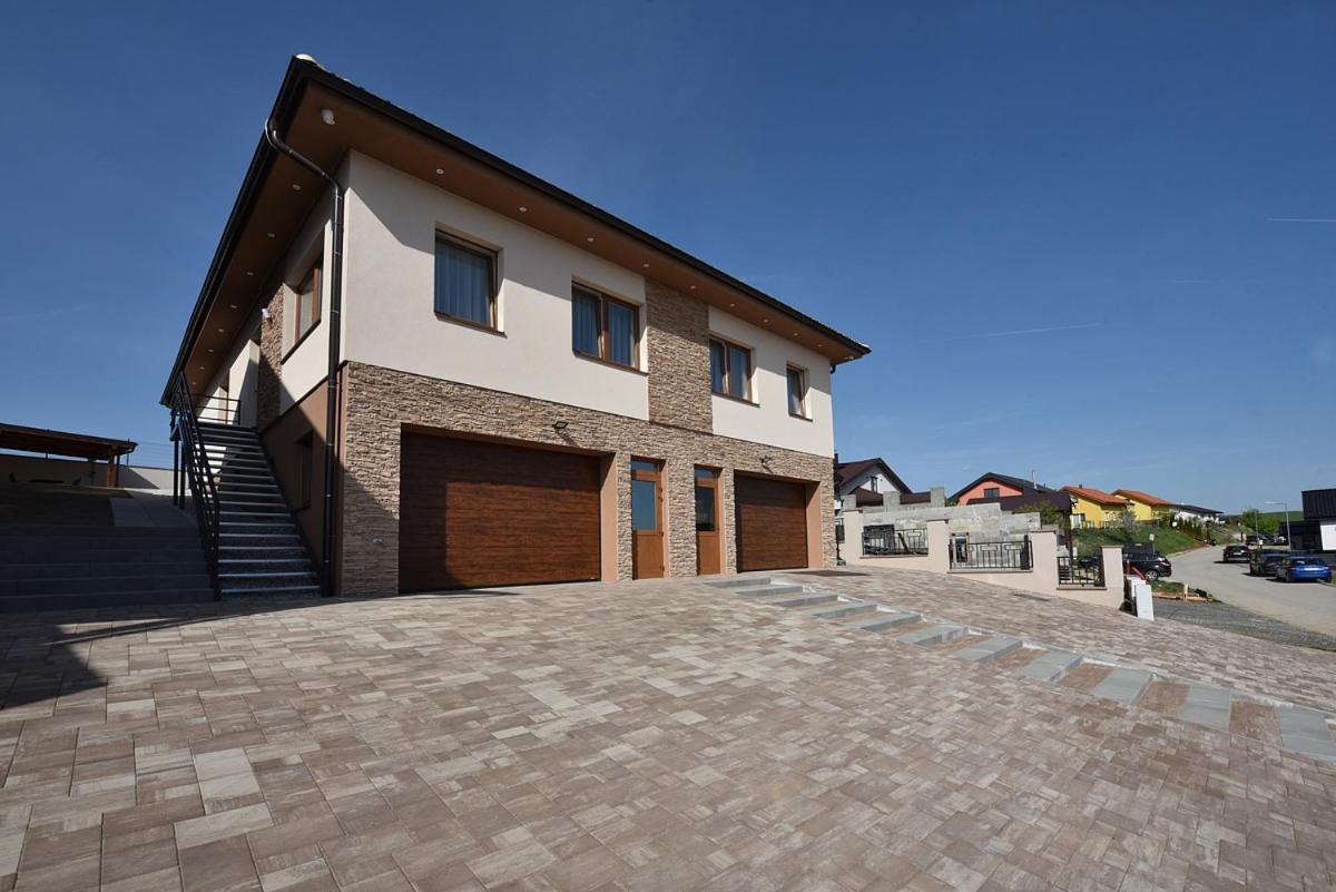 Apartmany Virbo Vrbov Exteriör bild